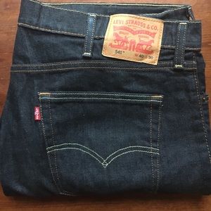 Levi 541 Athletic Jeans like-new condition 40x30
